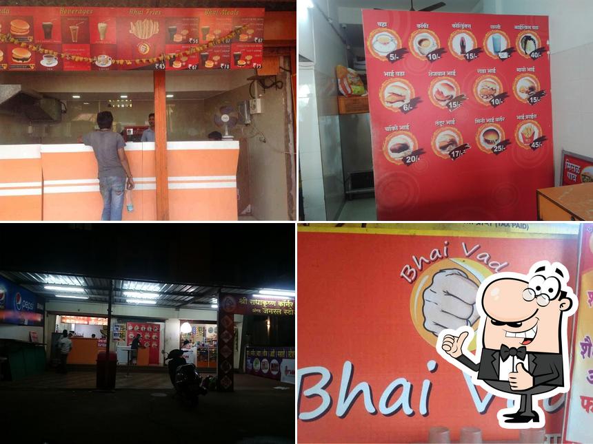 Here's a photo of Bhai Vada