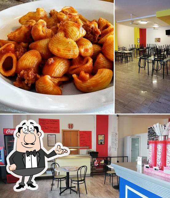 Dai un’occhiata alla foto che raffigura la interni e cibo di Empire Bar Self-Service