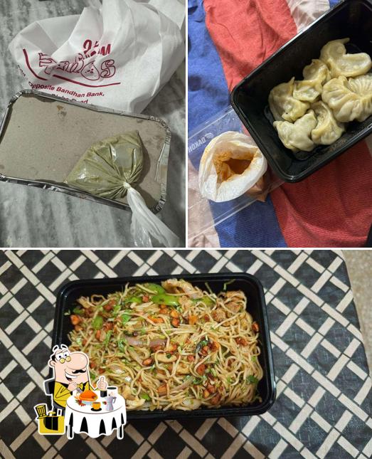 Food at Hum Tum Aur Momos
