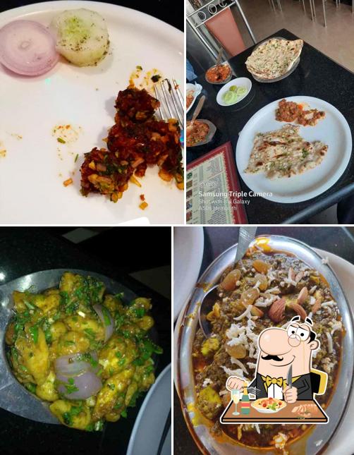 Food at Vasudo Dhaba Inn