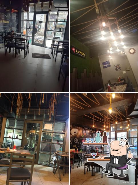 The interior of LA PIZZA, el'horno