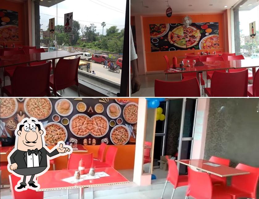 The interior of YUMMINOS PIZZA
