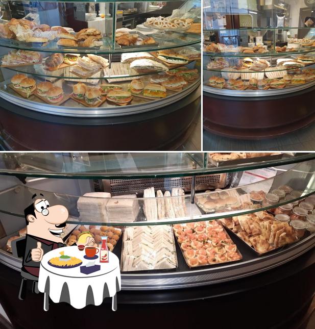 Prenditi un hamburger a Caffe' dei Carracci