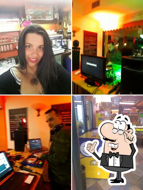 Dai un'occhiata agli interni di Snack Bar Al Canton