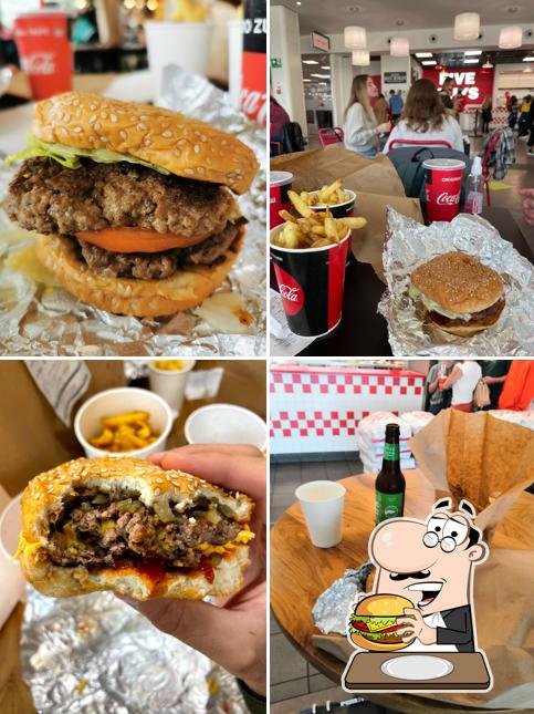Concediti un bell'hamburger a Five Guys Rome Termini