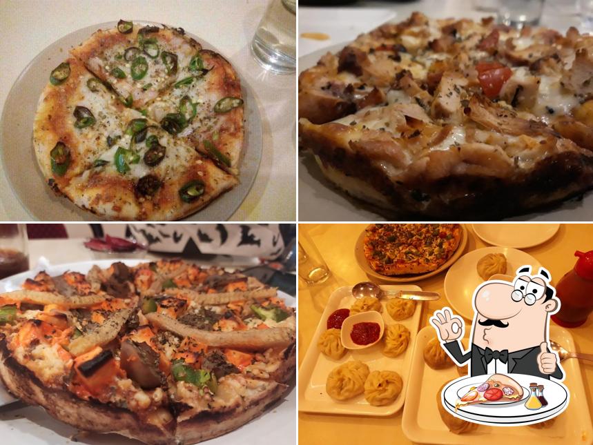 Order pizza at Pizzaz