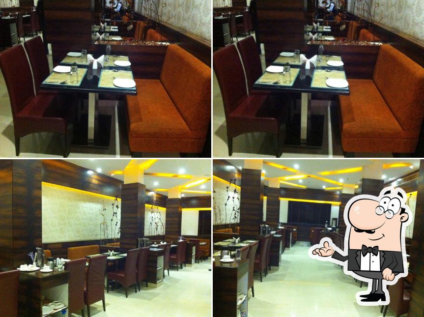 The interior of Hotel Mansingh