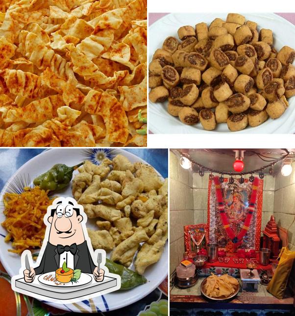 Food at New Bhavnagari Farsan Mart