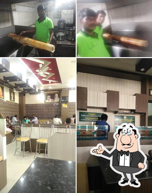 Take a seat at one of the tables at Shree Saravanabhavan