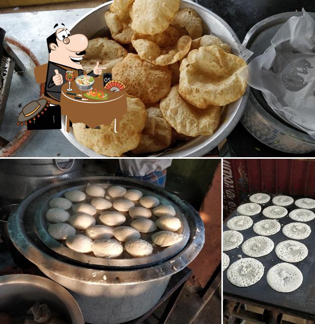 Food at Thangaraj Tiffin Centre