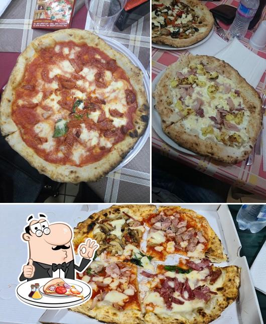 Ordina tra le svariate varianti di pizza