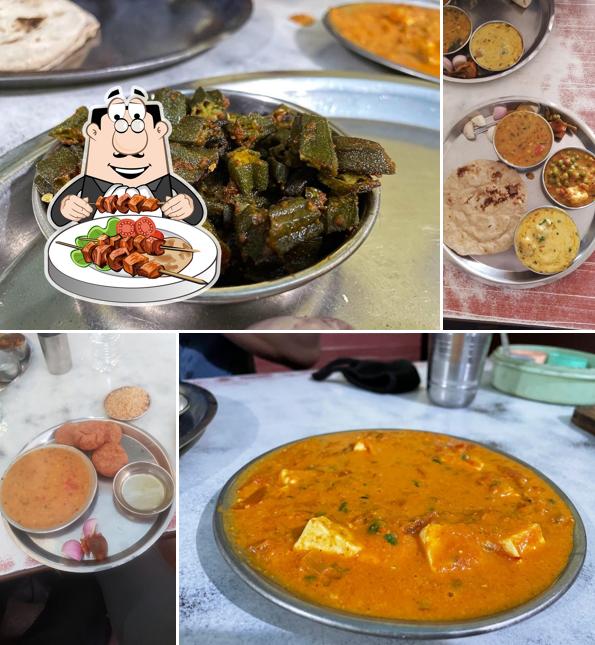 Food at Shri Rajasthan Bhojnalaya