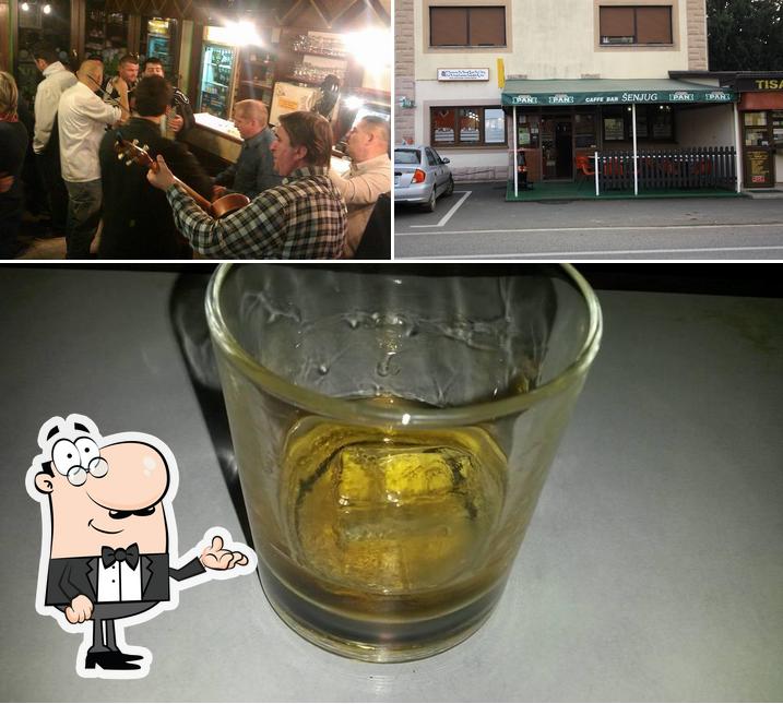 Questa è la immagine che presenta la interni e bevanda di Caffe bar Šenjug