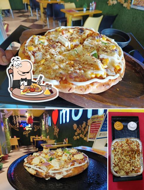 Pick pizza at MomoMia - Love In Every Bite