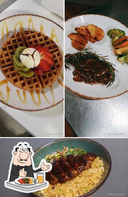 Food at House 113