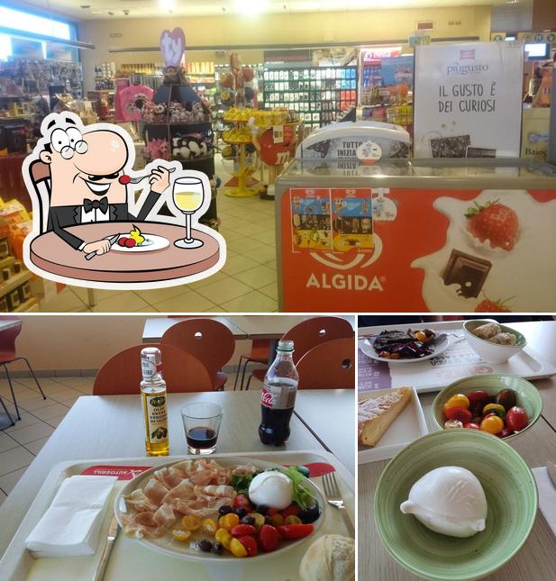 Cibo al Autogrill Civitanova Sud