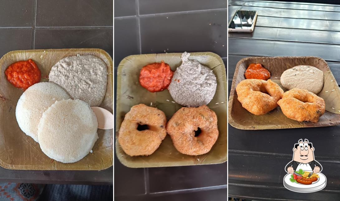 Food at Vakulaa Tiffins