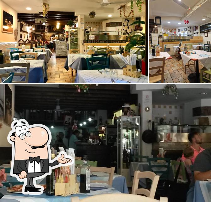 Gli interni di Pizzeria Eleven