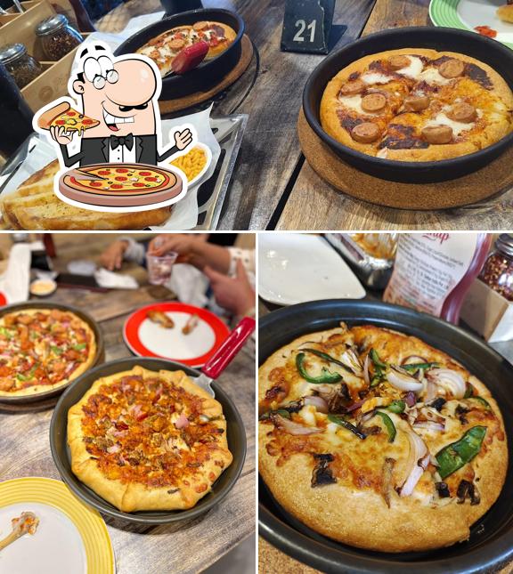 Pick pizza at Pizza Hut Hanamkonda, Warangal
