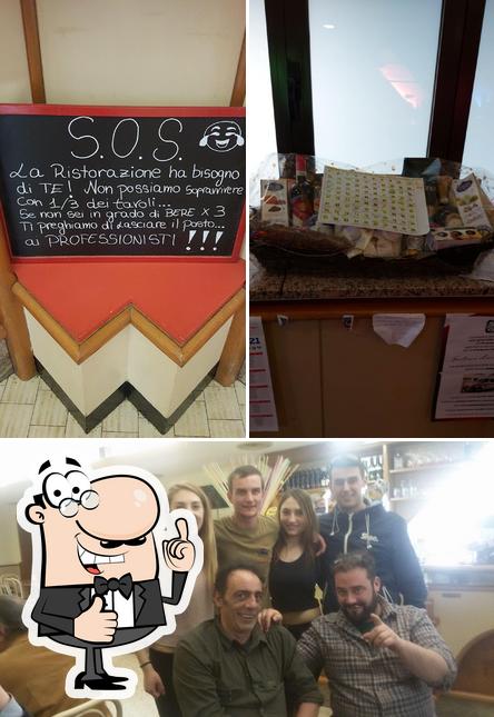 Vedi questa immagine di Selfie Cafe