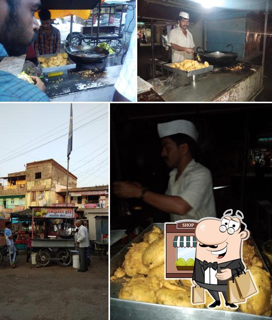 The exterior of Ram Krishna Hari vadapav center( pavale vadapav