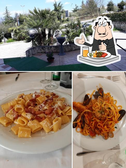 Questa è la foto che mostra la cibo e esterno di Tiberius III da Filippo