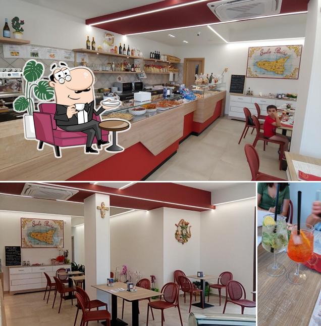 Guarda la foto che mostra la interni e bevanda di Sicilia Beddra Bar - Pranzo Veloce
