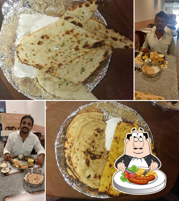 Food at Shree Rajwadi Restaurant)