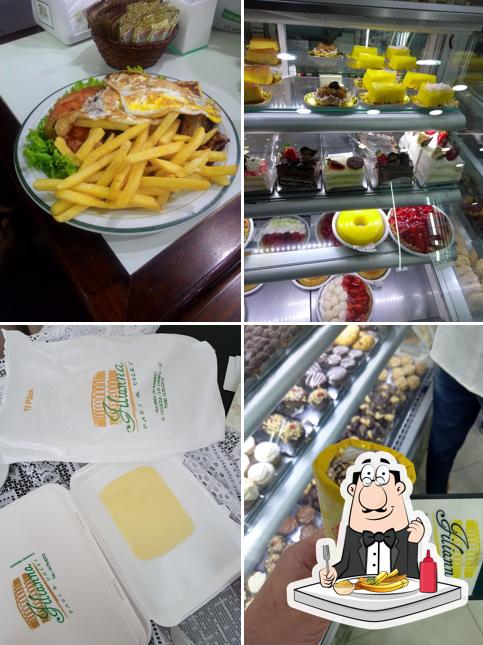 Prove cbatatas fritas francesas no Panificadora e Confeitaria Filianna