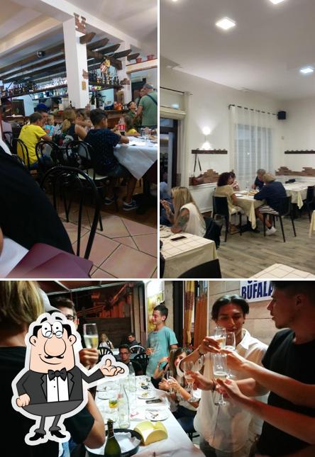 Siediti a un tavolo di L'Angolo dei Desideri