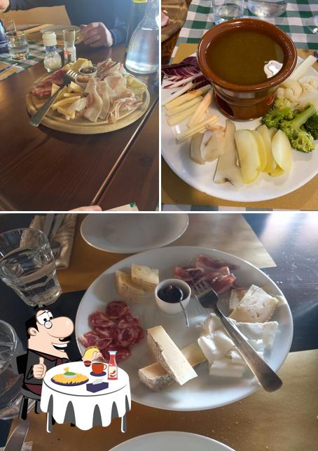 Piatto di formaggi al Fattoria del Pino