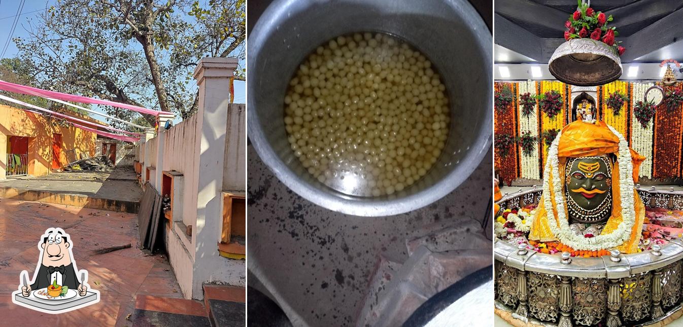 Food at Mishra Sweet House Thathiya