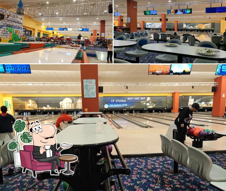 Gli interni di Bowling Pub Rose'n Bowl - Sala Giochi