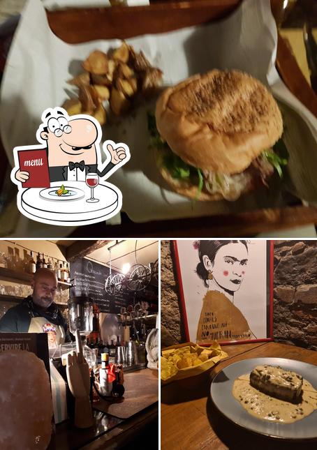 Tra le varie cose da Frida Pub si possono trovare la cibo e bancone da bar