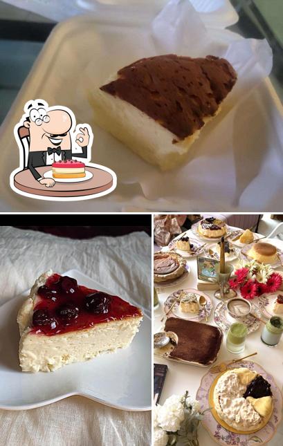 Cheesecake at Basque Bakery
