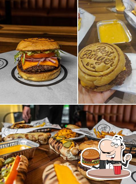 Peça um hambúrguer no Best Burger & Co. Itajaí