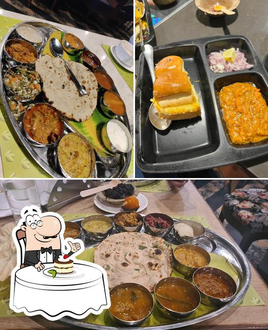 SREE AKSHAYAM - HOTEL, SWEETS N BAKERS serves a range of desserts