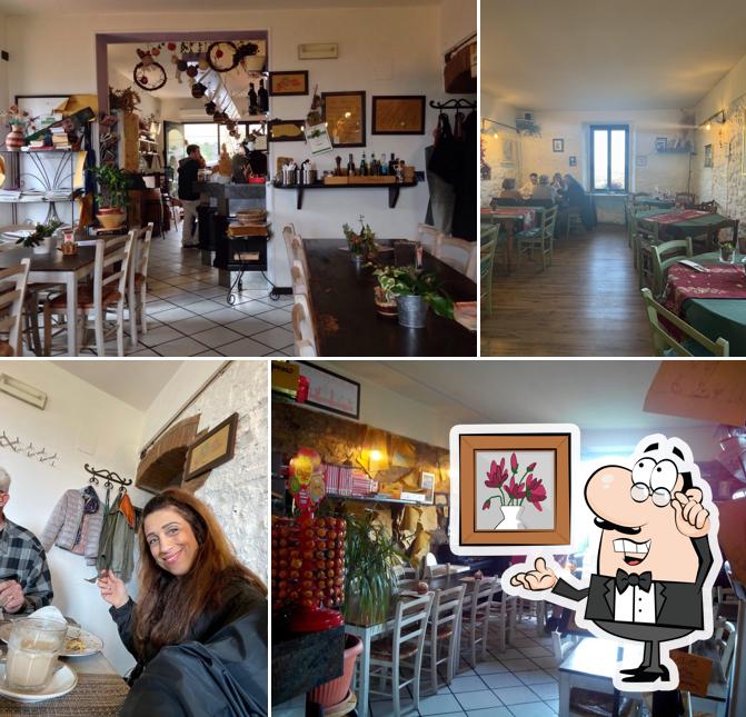 Siediti a un tavolo di Giardino Bistrot