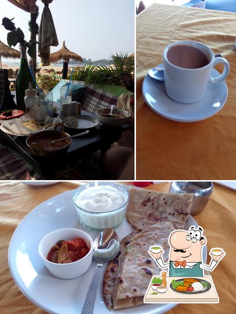 Food at Rocky's Roundcube Beach cafe