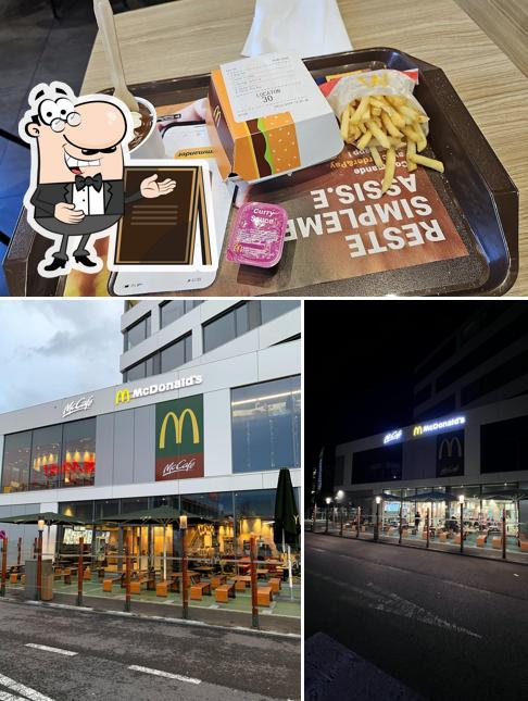 Tra le varie cose da McDonald's Restaurant si possono trovare la esterno e cibo