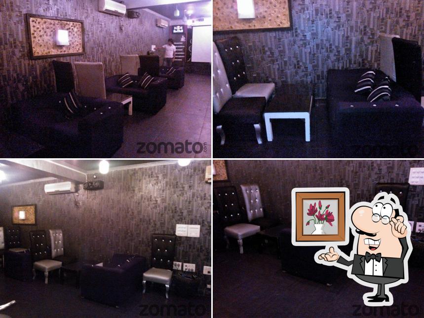 The interior of Cafe 8teen