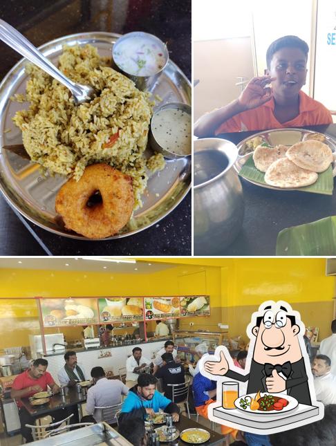 Hotel New Bengari is distinguished by food and dining table