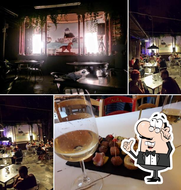 Siediti a un tavolo di Bar Circolo Operaio Santa Maria