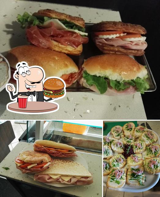 Prova un hamburger a Bar Bon Bon