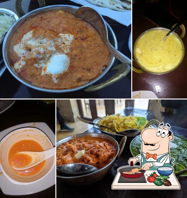 Chicken curry at Hotel Pleasant Haveli