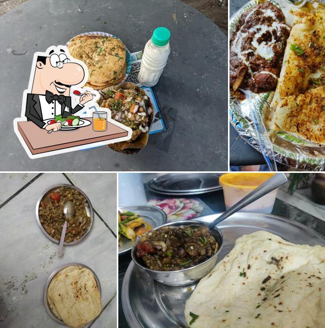 Food at Kashyap chole kulche company