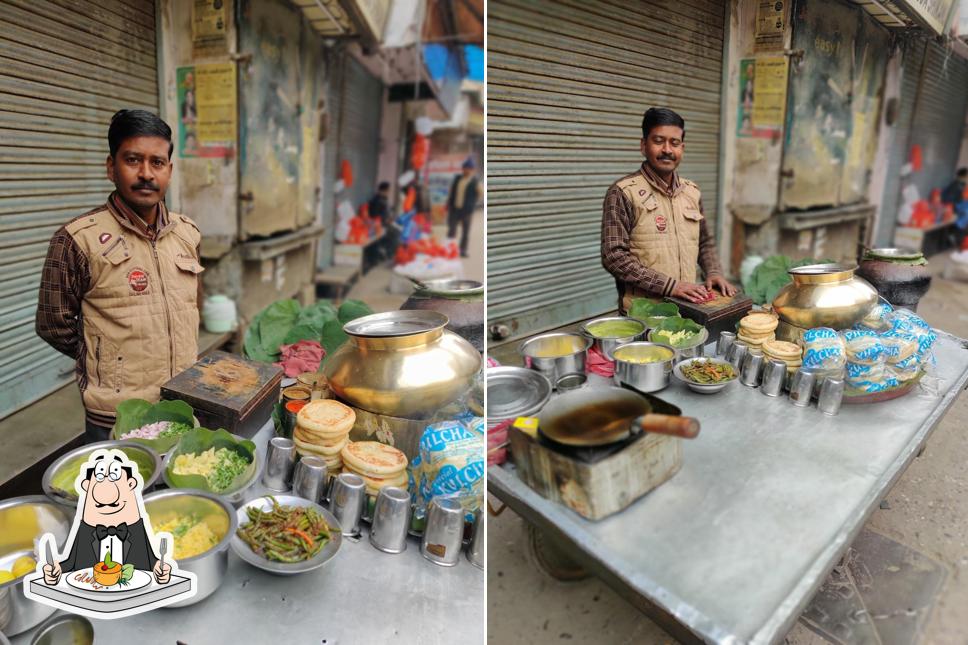 Food at Sushant Kumar chole kulche