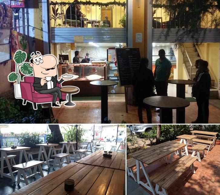 Check out how Largo Pizzeria, Salunke Vihar looks inside