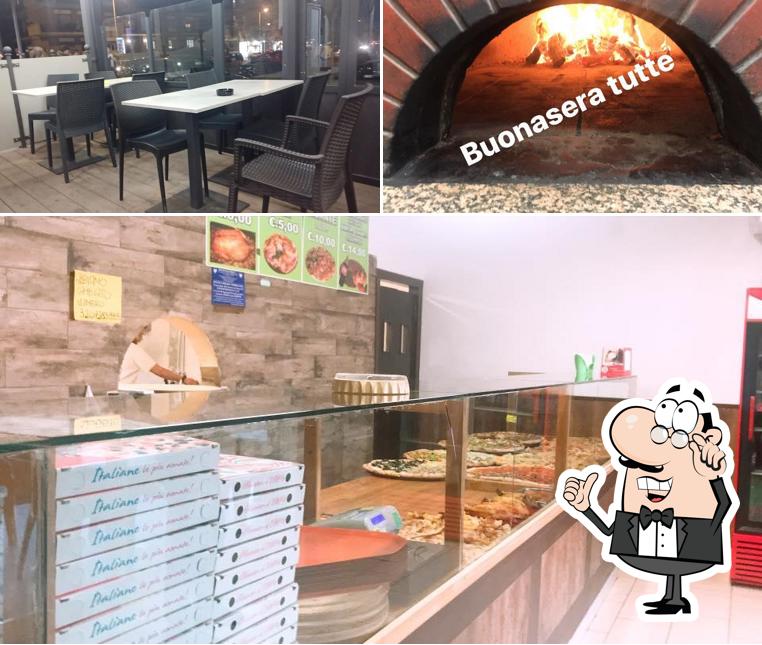 Gli interni di Pizza a Spicchi Forno a Legna