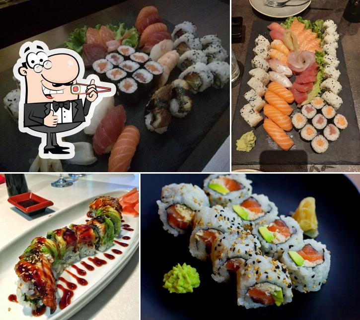 {Restaurant_name} ha disponibilità di piatti di sushi